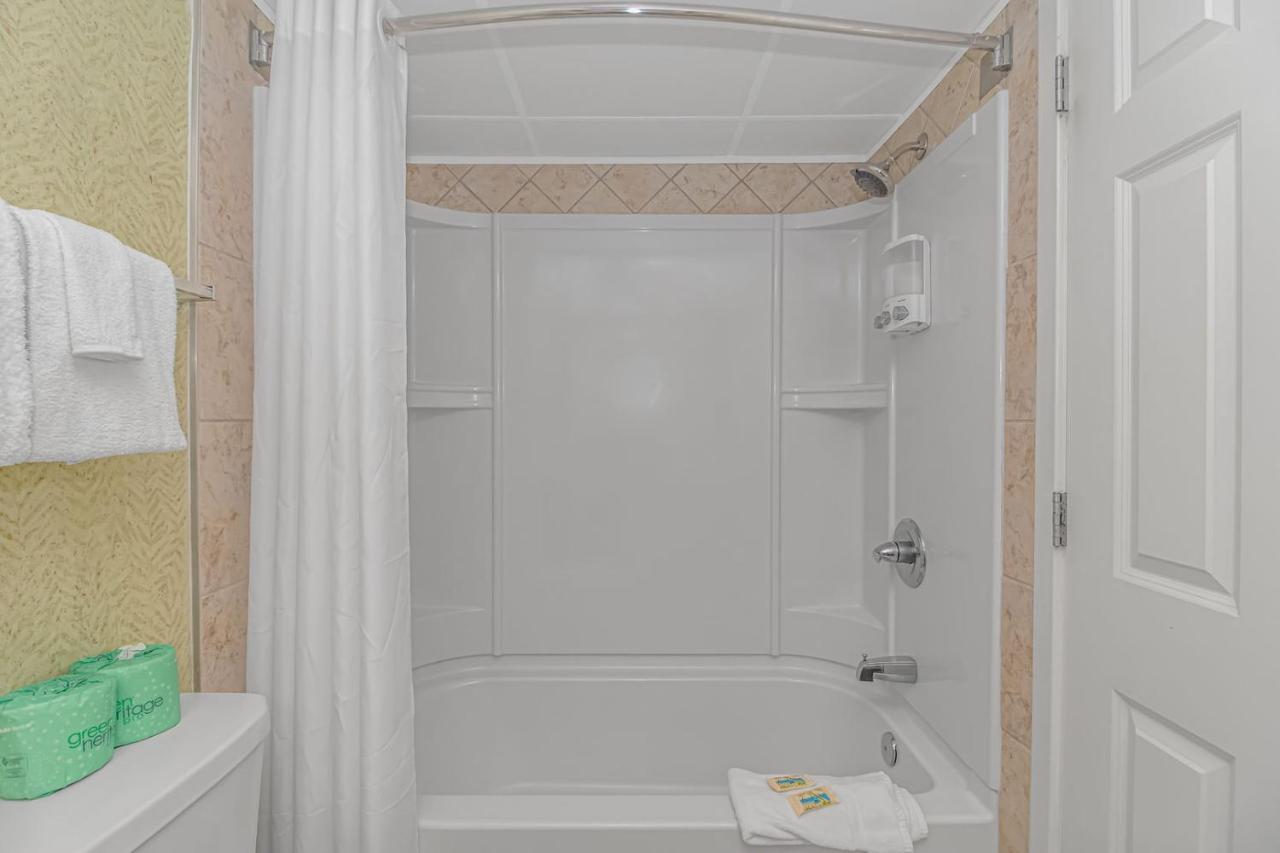 Ocean Reef Resort - Direct Oceanfront Studio - Nicely Updated! Perfect For 2-4 Guests! Unit 401 شاطئ ميرتل المظهر الخارجي الصورة